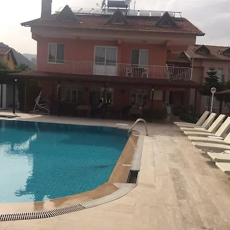 Hotel Tufan 3*